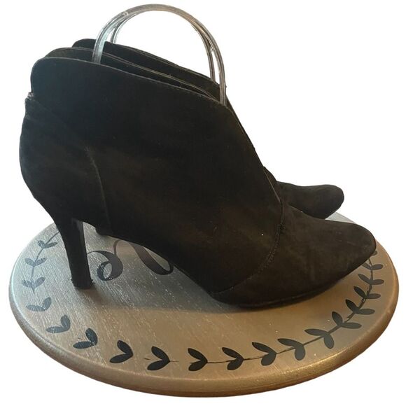 MADELINE Stuart Cassidey Heeled Ankle Black Booties Womens size 8 - Picture 1 of 5